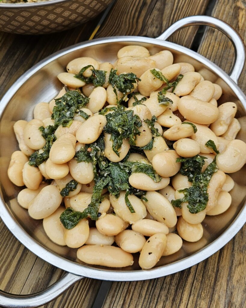 Haricots blancs mijotés aux herbes fraîches, recette libanaise traditionnelle