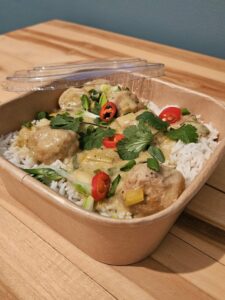 Boulettes de poulet au curry vert