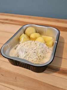 Dos de cabillaud à la florentine accompagnée de pommes de terre