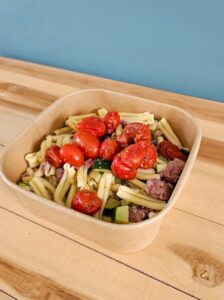 Pates aux saucisses au fenouille, crougettes et tomates cerises