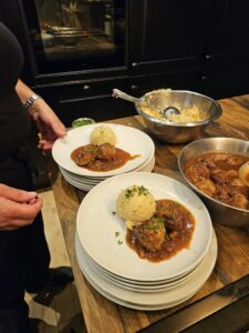 Chef à domicile - Plat - Boulet à la Liégeoise & purée